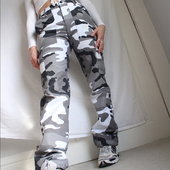 Cargo Pants - Picture 1 of 3